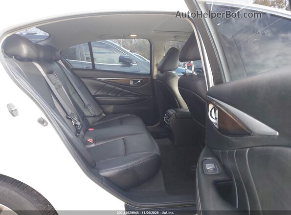 JN1EV7AP1JM353081 2018 INFINITI Q50 White 