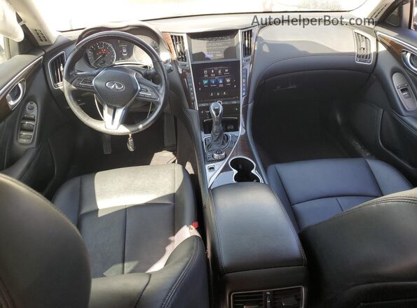 JN1EV7AP3JM352532 2018 INFINITI Q50 White Widok deski rozdzielczej