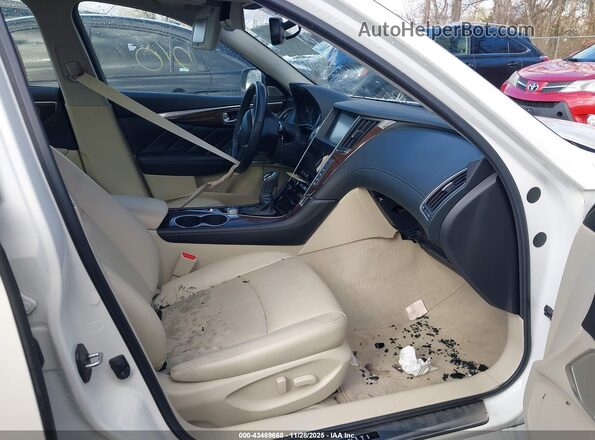 JN1EV7ARXJM435621 2018 INFINITI Q50 White Front interior view