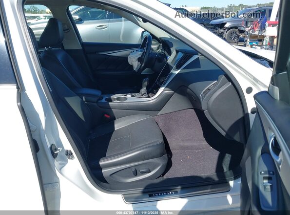 JN1EV7BP8MM701073 2021 INFINITI Q50 White Front interior view