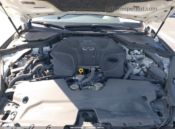 JN1EV7BP8MM701073 2021 INFINITI Q50 White Rear view