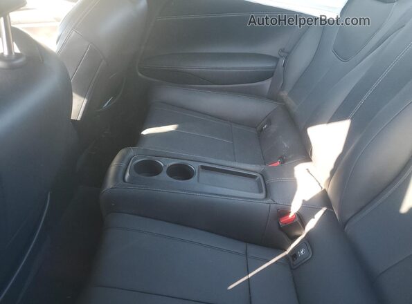 JN1EV7EK4JM342011 2018 INFINITI Q60 Silver Вид задніх сидінь