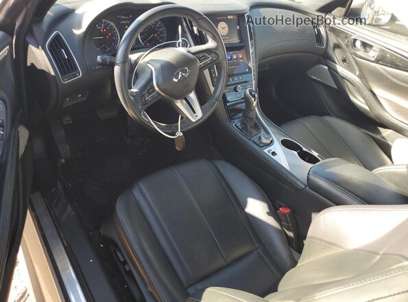 JN1EV7EK4JM342011 2018 INFINITI Q60 Silver Вид панелі приладів