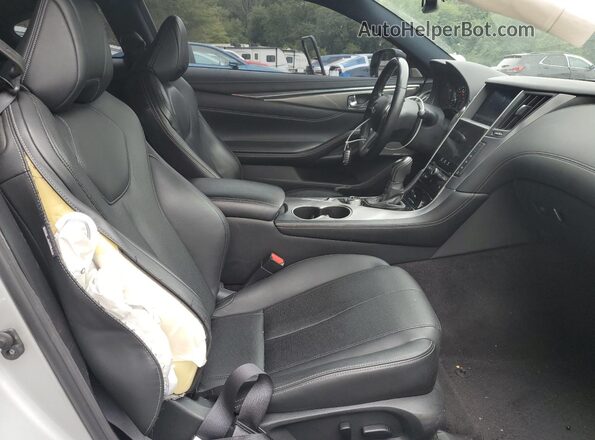 JN1EV7EL2LM380106 2020 INFINITI Q60 Silver Vista de los asientos traseros