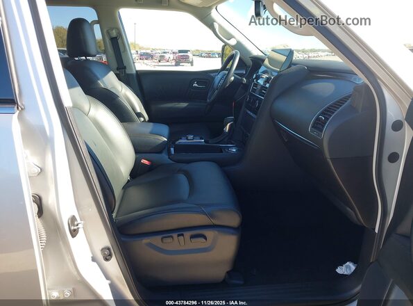 JN8AY2AC8R9195716 2024 NISSAN ARMADA Silver Вид салону спереду