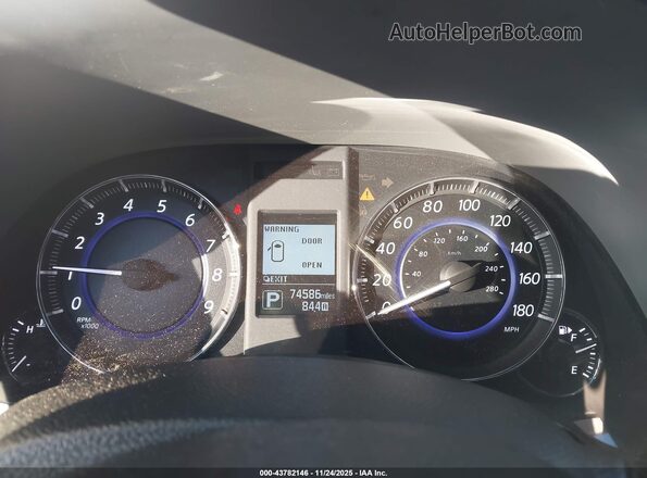 JN8CS1MW1HM412996 2017 INFINITI QX70 Silver Հետևի նստատեղերի տեսք