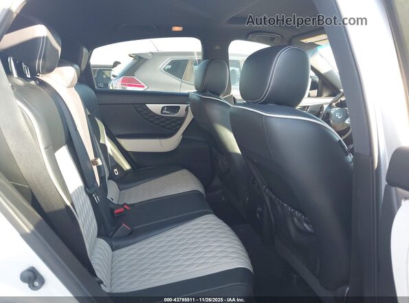 JN8CS1MW9HM410087 2017 INFINITI QX70 Silver 