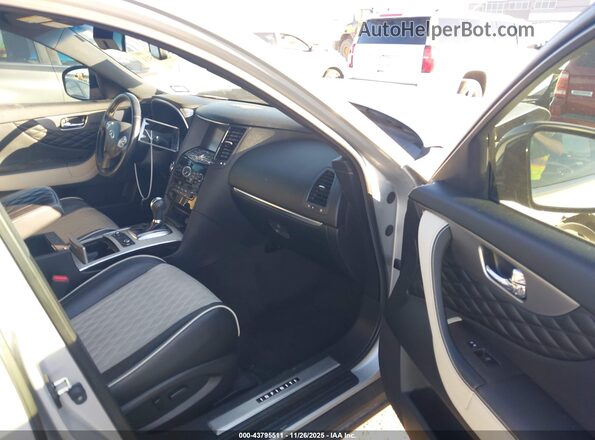 JN8CS1MW9HM410087 2017 INFINITI QX70 Silver 
