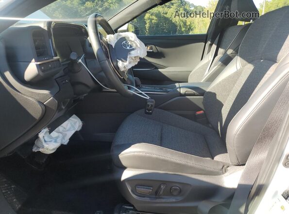 JTDAAAAF6P3006971 2023 TOYOTA LE White Vista interior delantera