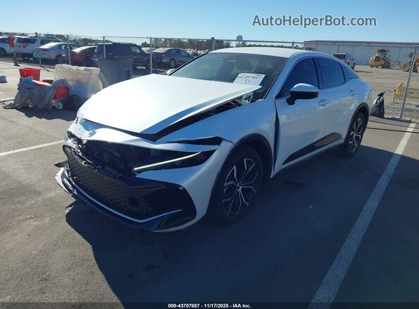 JTDAAAAF9S3031968 2025 TOYOTA LE Белый Передняя левая четверть