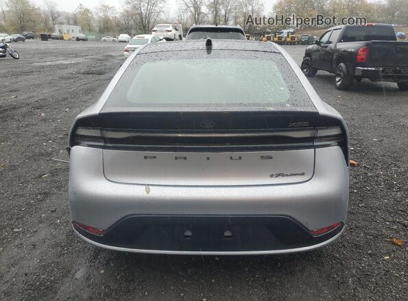 JTDACACU2R3022173 2024 TOYOTA PRIUS Gray უკანა ხედი