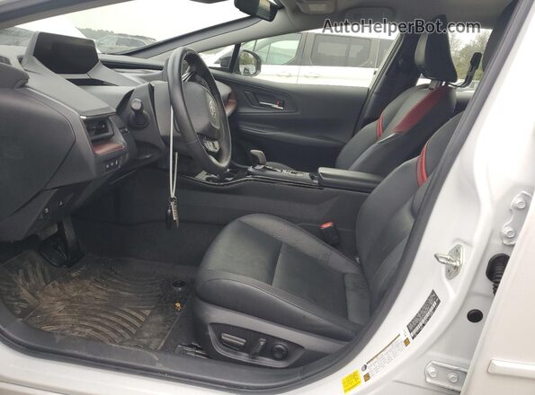JTDACACU3P3003693 2023 TOYOTA PRIUS White Вид салону спереду