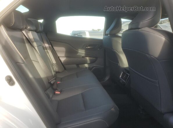 JTDAFAAF8R3005597 2024 TOYOTA CROWN Белый Вид задней части салона