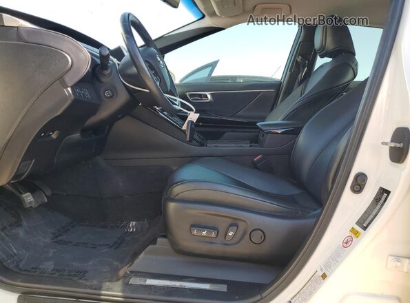 JTDBVRBD0HA001024 2017 TOYOTA MIRAI White 