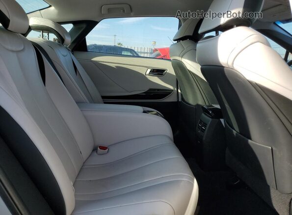 JTDBVRBD3HA002538 2017 TOYOTA MIRAI Silver Widok tylnych siedzeń
