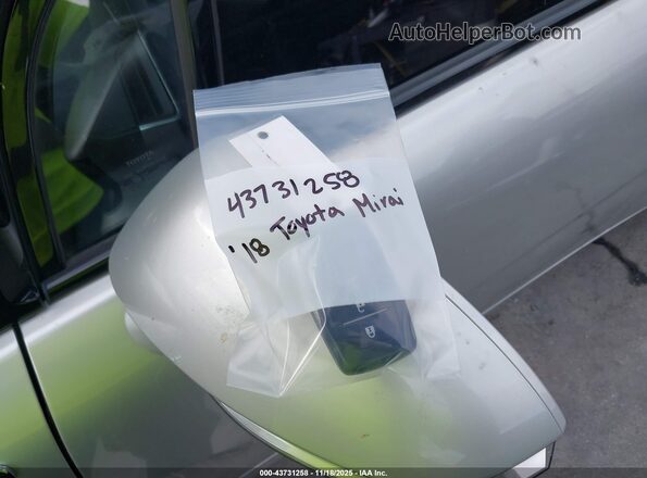 JTDBVRBD3JA004182 2018 TOYOTA MIRAI Silver Вид панелі приладів