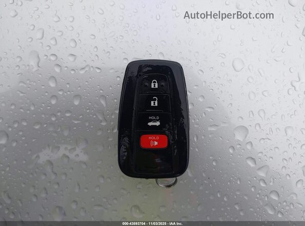 JTDEAMDE3NJ045628 2022 TOYOTA LL Silver Առջևի վահանակի տեսք