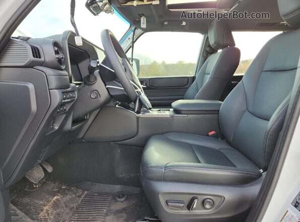 JTEABFAJ4R5007232 2024 TOYOTA LAND Белый Вид салона спереди