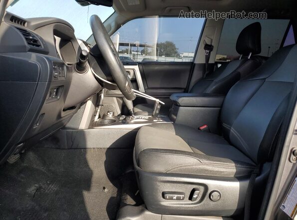 JTEBU5JR2L5753250 2020 TOYOTA 4RUNNER Gray წინა სალონის ხედი