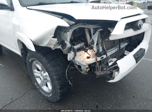 JTEBU5JR7H5447488 2017 TOYOTA 4RUNNER White Vista frontal