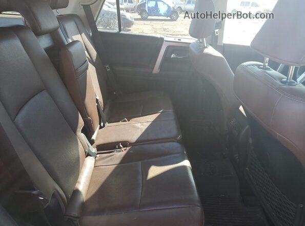 JTEBU5JR7L5781271 2020 TOYOTA 4RUNNER White Widok wnętrza z tyłu