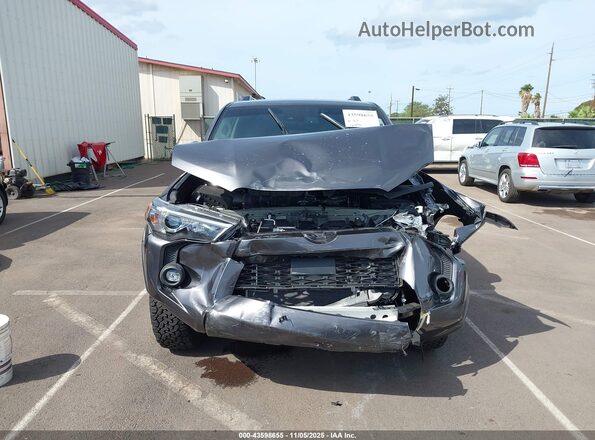 JTEEU5JR0N5265348 2022 TOYOTA 4RUNNER Серый Вид задней части салона