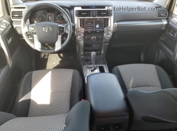 JTEEU5JRXR5310625 2024 TOYOTA 4RUNNER Black Вид панелі приладів