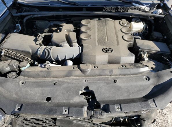 JTEMU5JR7R6238529 2024 TOYOTA 4RUNNER Синий Вид подкапотного пространства