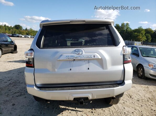 JTENU5JR7R6290294 2024 TOYOTA 4RUNNER Серебряный Вид сзади