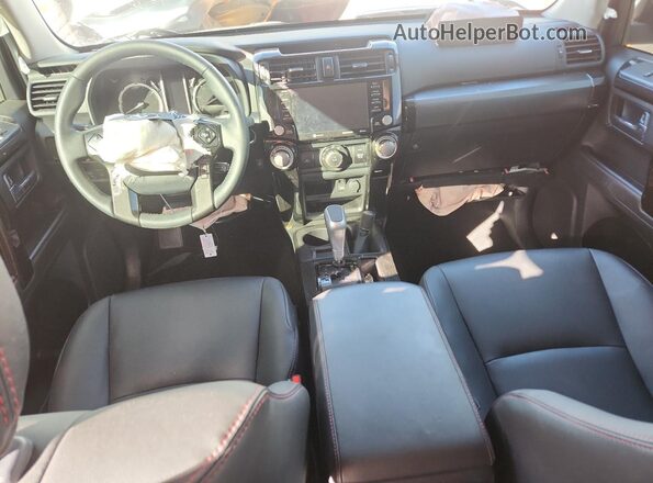 JTERU5JR3R6232796 2024 TOYOTA 4RUNNER White Առջևի վահանակի տեսք