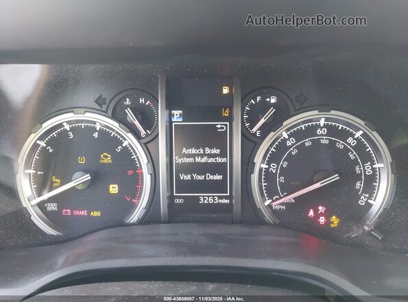 JTERU5JR3R6278015 2024 TOYOTA 4RUNNER White Հետևի նստատեղերի տեսք