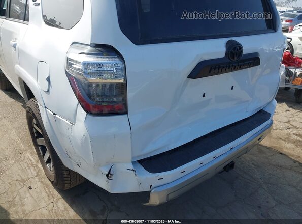 JTERU5JR3R6278015 2024 TOYOTA 4RUNNER White Դիմացի տեսք