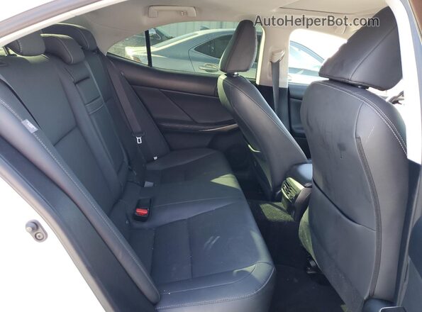 JTHBA1D20K5092741 2019 LEXUS IS White Widok tylnych siedzeń