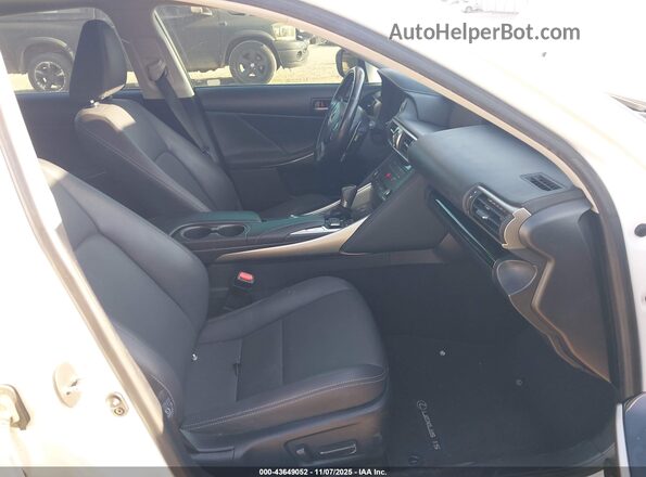 JTHBA1D24K5098140 2019 LEXUS IS 300 White Вид салону спереду
