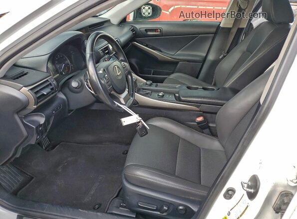 JTHBA1D24K5098218 2019 LEXUS IS White წინა სალონის ხედი