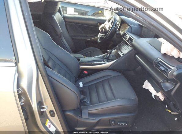 JTHBA1D26J5074114 2018 LEXUS IS 300 Silver წინა სალონის ხედი