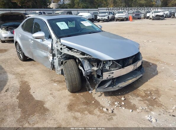JTHBA1D29G5038426 2016 LEXUS IS 200T Серебряный Вид спереди