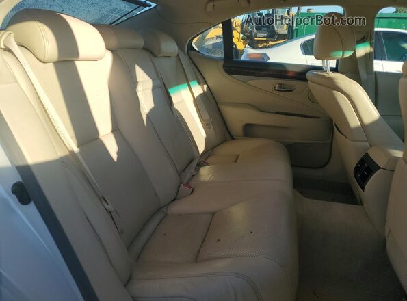 JTHBL5EF1G5140290 2016 LEXUS LS Белый Вид задних сидений