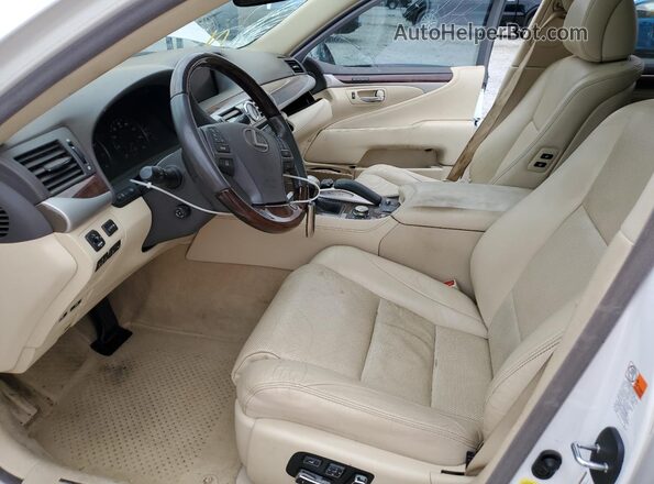 JTHBL5EFXH5143934 2017 LEXUS LS Белый Вид салона спереди