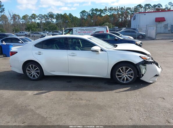JTHBW1GGXH2137672 2017 LEXUS ES 300H Белый Вид задней части салона