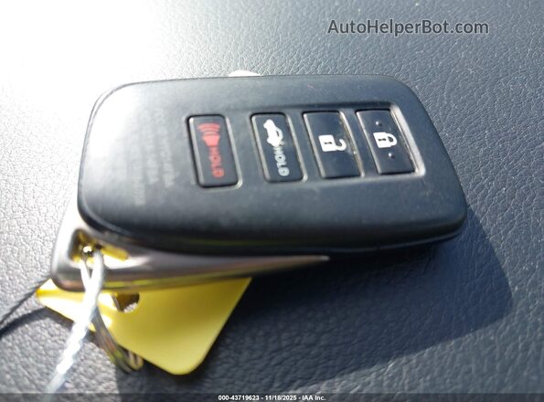 JTHBW1GGXH2137672 2017 LEXUS ES 300H Белый Вид панели приборов