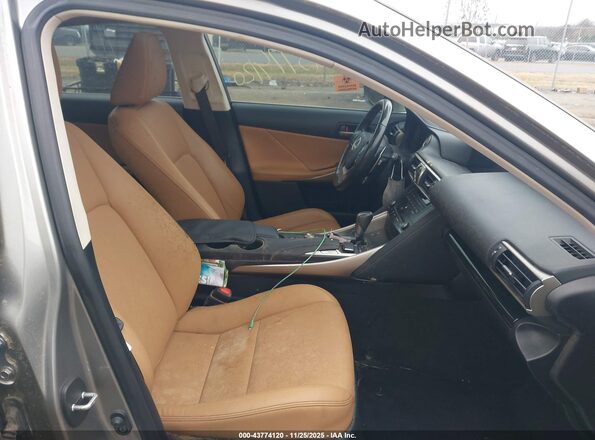 JTHC81D28J5026985 2018 LEXUS IS 300 Серебряный Вид салона спереди