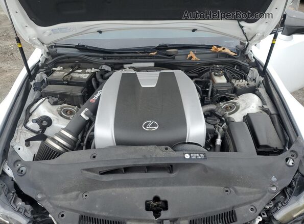 JTHC81D2XK5036869 2019 LEXUS IS White Вид задньої частини салону