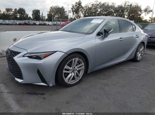 JTHCA1D25M5114322 2021 LEXUS IS 300 Silver Vista tres cuartos delantera izquierda