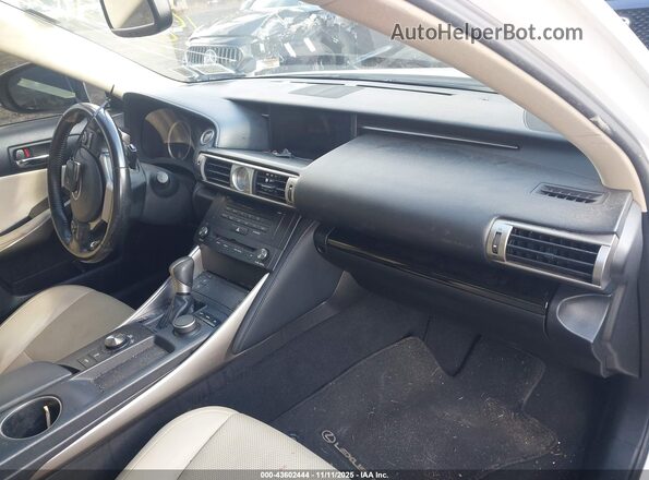 JTHCM1D27G5009759 2016 LEXUS IS 300 White Front interior view