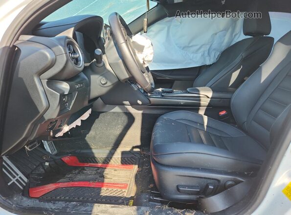 JTHGZ1B28N5056849 2022 LEXUS IS White Vista interior delantera