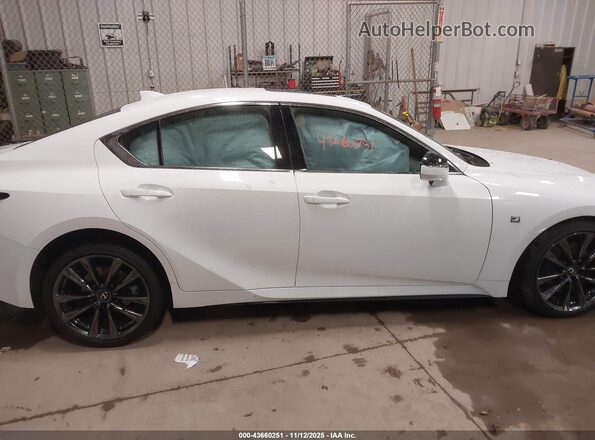 JTHGZ1E23P5032182 2023 LEXUS IS 350 White Widok wnętrza 360 stopni
