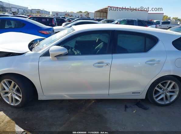 JTHKD5BH6G2256072 2016 LEXUS CT 200H White 