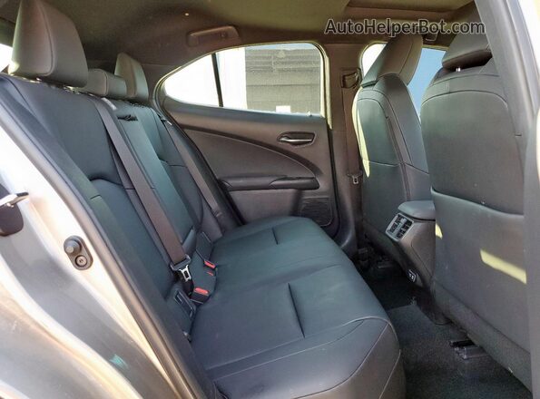 JTHP3JBH7L2029498 2020 LEXUS UX Tan Widok wnętrza z tyłu