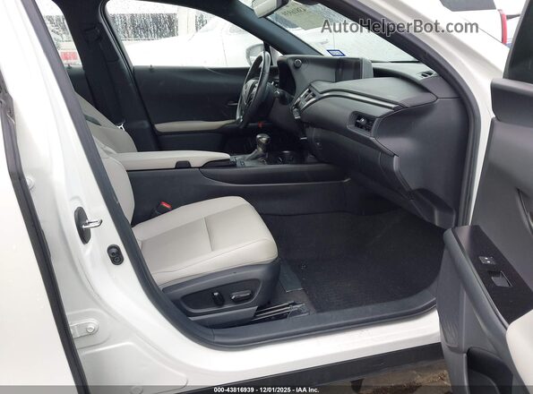 JTHP3JBH7M2037716 2021 LEXUS UX 200 White Սալոնի դիմացի տեսք